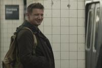Gaji Lebih Rendah setelah Kecelakaan, Jeremy Renner Tolak Main di Hawkeye 2