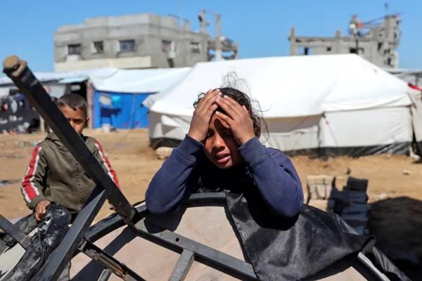 Anak-anak Palestina Kelaparan Akibat Blokade Total Israel terhadap Gaza