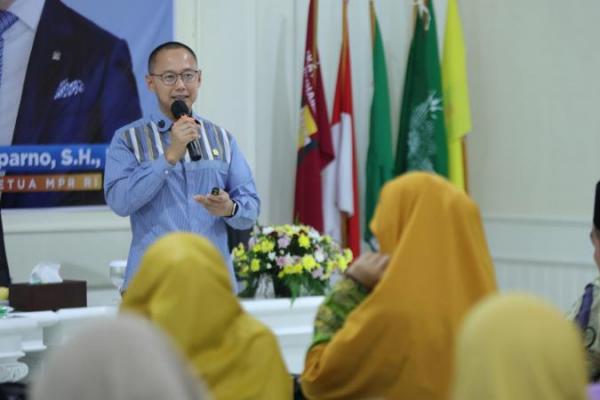 Waka MPR Puji Pemerintah Capai Stok Beras Tertinggi dalam 57 Tahun