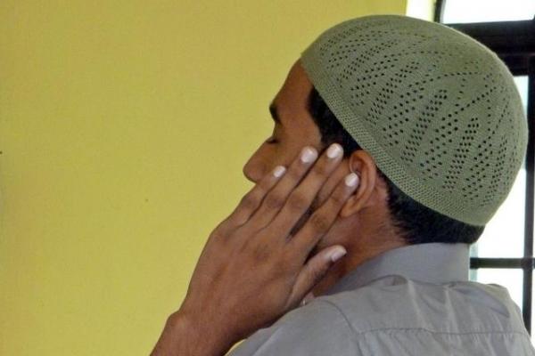 Bacaan Azan dalam Bahasa Arab, Lengkap dengan Latin dan Artinya
