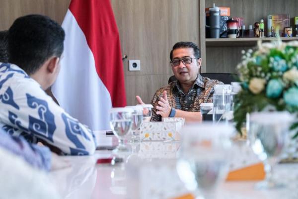 Menteri Ekraf Siap Bantu Sukseskan Film Foufo