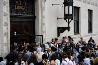 Universitas Columbia Menskors Puluhan Mahasiswa pro-Palestina atas Pendudukan Perpustakaan