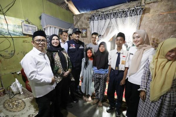 Menteri Sosial Saifullah Yusuf (Gus Ipul) meninjau langsung rumah calon siswa Sekolah Rakyat di Kelurahan Gunungsulah, Kecamatan Way Halim, Kota Bandar Lampung