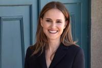 Natalie Portman Lebih Suka Tinggal di Paris Ketimbang di Los Angeles