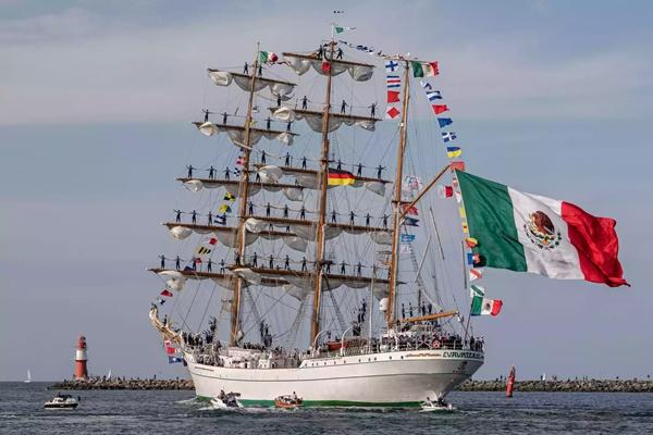 Pejabat Ungkap Penyebab Kapal Cuauhtemoc Tabrak Jembatan Brooklyn