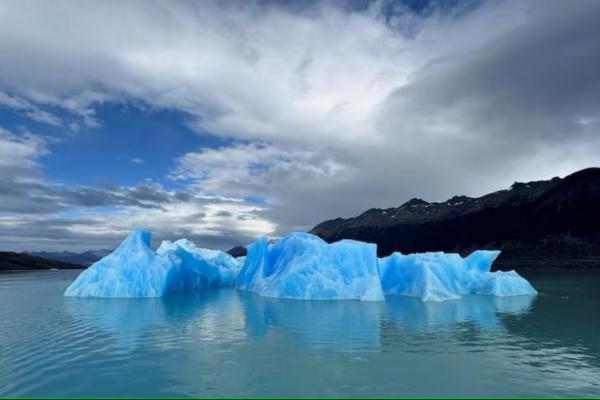 Jatuhnya Es Besar di Gletser Argentina Picu Kekaguman Sekaligus Kekhawatiran