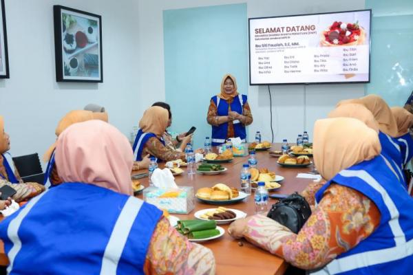 Kunjungi The Harvest, Siti Fauziah Hidupkan Semangat Usaha DWP MPR