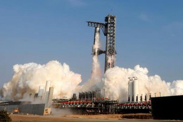 Starship SpaceX Berputar Tak TerKendali saat Lewati Titik Kegagalan Sebelumnya