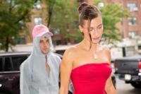 Hailey Bieber Jadi Milarder Baru Berkat Rhode, Justin Bieber Terpuruk dengan Masalah Keuangan
