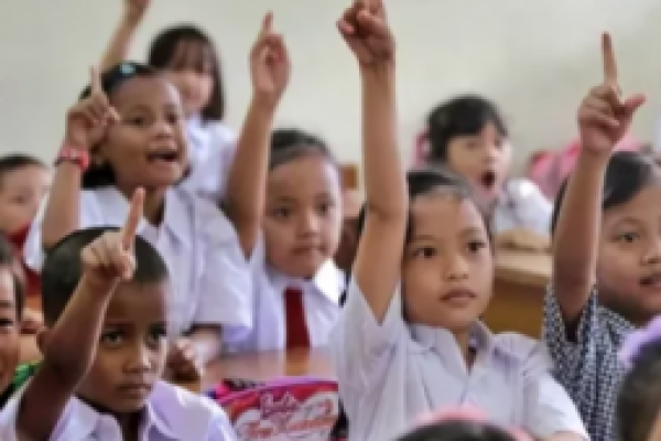 Wamendikdasmen Sebut Sekolah Swasta Gratis Belum Bisa Digelar Tahun Ini