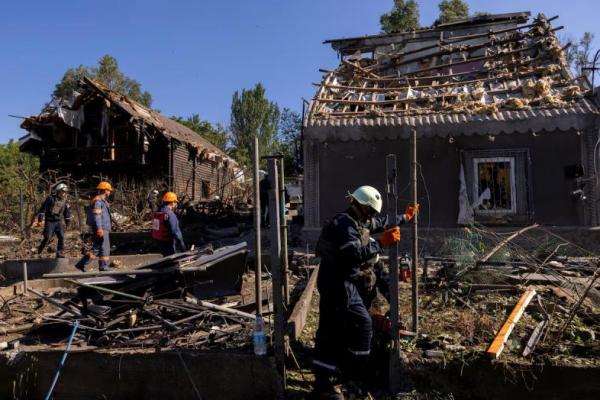 Pejabat Ukraina ke AS untuk Galang Dukungan saat Pasukannya Serang Rusia