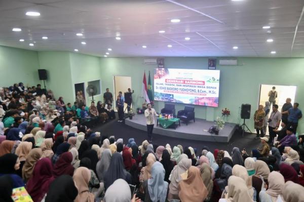 Ibas Ajak Mahasiswa UIN Ponorogo Jadi Generasi Harmoni yang Cakap