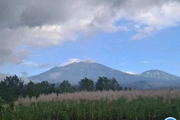 Ilustrasi - ini maksud dari istilah tektok saat menaiki gunung (Foto: PVMBG) 