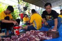 Semen Indonesia Bagikan Daging Kurban 21 Ton Tahun Ini