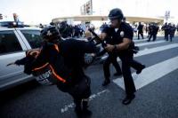 Hari Ketiga, Polisi Los Angeles Perintahkan Pengunjuk Rasa Imigrasi Pulang ke Rumah