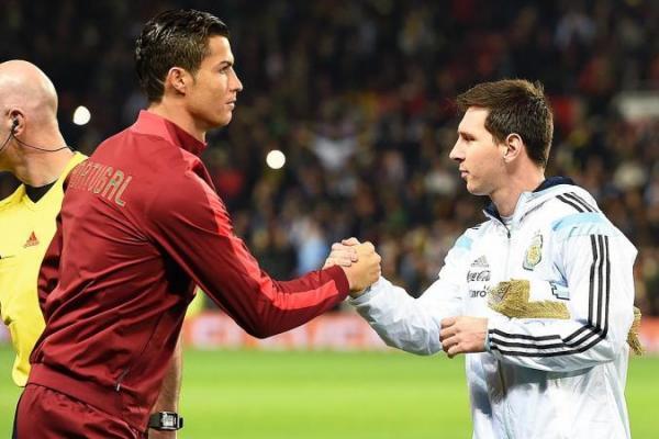 Ilustrasi - Cristiano Ronaldo dan Lionel Messi, dua bintang sepak bola dunia saat ini (Foto: Doknet/X) 