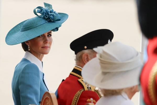 Momen Comeback, Kate Middleton Tampil Sederhana dan Elegan di Trooping the Colour