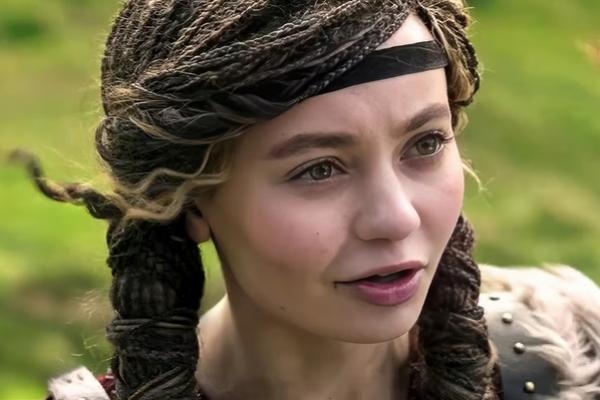 Reaksi Nico Parker Dikritik Penggemar tak Cocok Perankan Astrid di How to Train Your Dragon