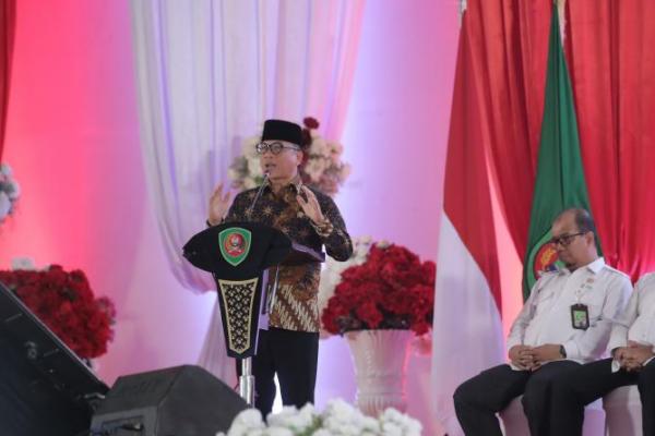 Mendes PDT Yandri Susanto saat peluncuran dan Dialog percepatan pembentukan Kopdes Merah Putih Provinsi Maluku (Foto: Ist/Humas Kemendes PDT) 
