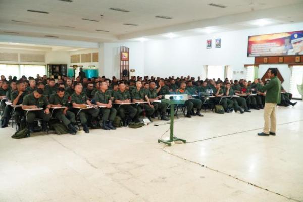 Pembekalan pada pelatihan manajerial Sarjana Penggerak Pembangunan Indonesia (SPPI) Batch-3 Tahun 2025. (foto:NFA) 