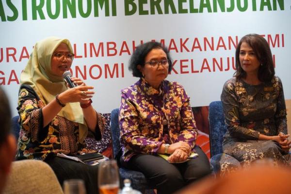 Direkrur Kewaspadaan Pangan NFA Nita Yulianis dalam acara memperingati Hari Gastronomi Berkelanjutan 2025 di Jakarta,Rabu (18/6/2025). (foto:NFA) 