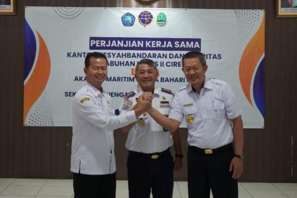 Kerja sama antara KSOP Kelas II Cirebon dengan AKMI Cirebon dan SMKIN 1 Mundu. Foto: hubla/katakini 
