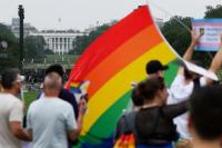 Trump Tolak Keluarkan Passport Warga Transgender, Hakim Menentang