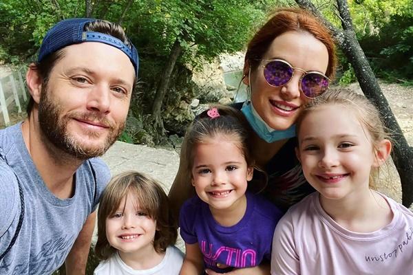 Putri Jensen Ackles Semangat Ingin Nonton Ayahnya Beraksi di Film Drama Kriminal Terbaru `Countdown`. (FOTO: INSTAGRAM) 