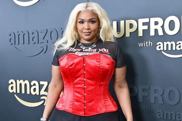 Lizzo menghadiri Presentasi Upfront 2025 Amazon di Beacon Theatre pada 12 Mei 2025 di New York City. (FOTO: GETTY IMAGE) 