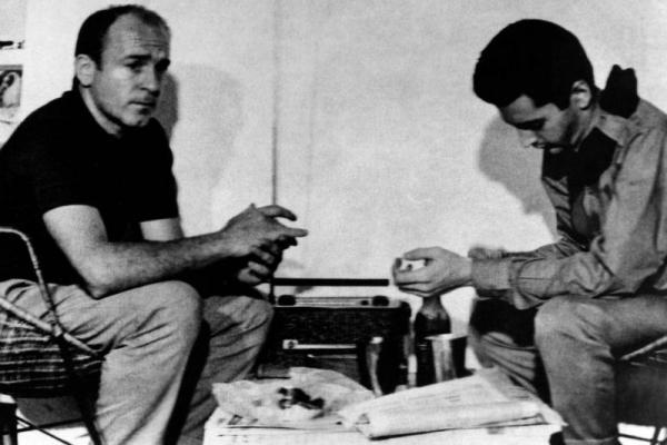 Ilustrasi - legenda Real Madrid, Alfredo Di Stefano bermain catur bersama penculiknya (Foto: Wikimedia) 