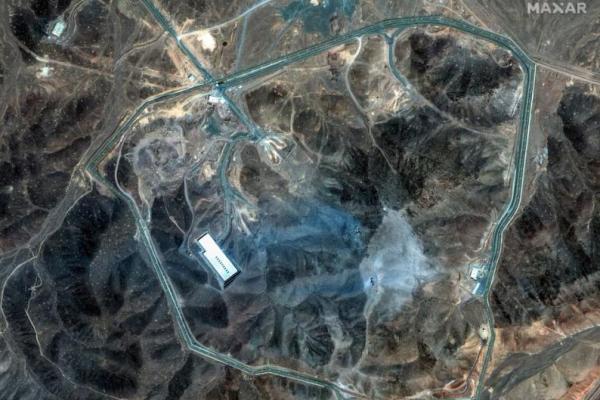 Tampilan satelit menunjukkan gambaran umum kompleks bawah tanah Fordow, dekat Qom, Iran 22 Juni 2025. MAXAR TECHNOLOGIES via REUTERS 