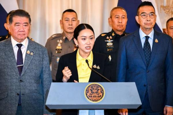 Perdana Menteri Thailand Paetongtarn Shinawatra berbicara dalam konferensi pers di Gedung Pemerintah, di Bangkok, Thailand, 19 Juni 2025. REUTERS 