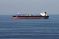 Arsip foto - Kapal tanker minyak melewati Selat Hormuz (Foto: REUTERS)