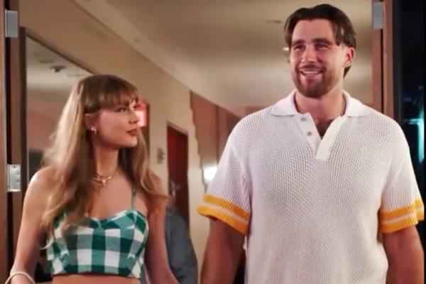 Taylor Swift dan Travis Kelce di Tight End University. (FOTO: INSTAGRAM) 