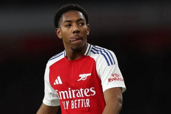 Bek muda Arsenal, Myles Lewis-Skelly (Foto: Sportsmole) 