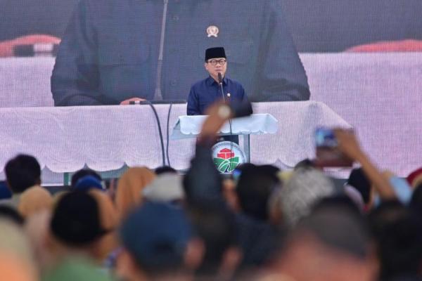 Mendes PDT Yandri Susanto saat menghadiri peluncuran Indeks Risiko Iklim Desa (IRID) di Situ Cipule, Kabupaten Karawang (Foto: Humas Kemendes PDT) 