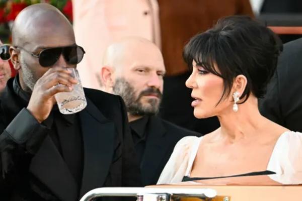Kris Jenner dan pacarnya, Corey Gamble, tampaknya terlibat dalam perdebatan sengit pada hari Jumat (27/6/2025). (FOTO: GC IMAGE) 