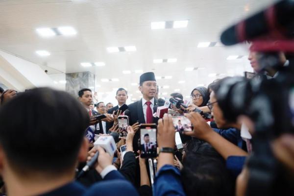 Wakil Ketua MPR RI dari Partai Demokrat, Edhie Baskoro Yudhoyono (Ibas ) saat memberi keterangan pers (Foto: Humas MPR) 