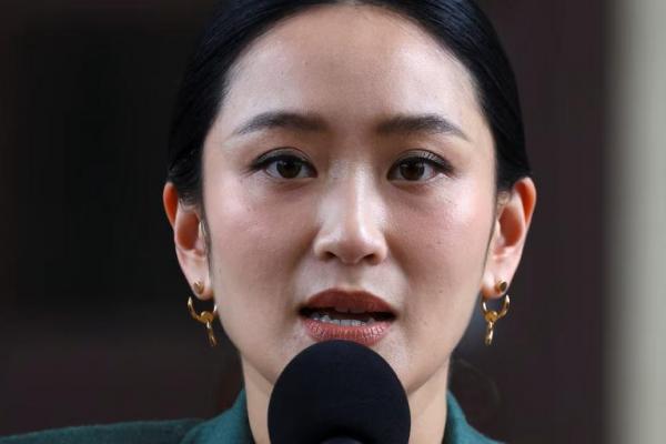 Perdana Menteri Thailand Paetongtarn Shinawatra berbicara setelah Mahkamah Konstitusi Thailand menangguhkannya dari tugas di Gedung Pemerintah di Bangkok, Thailand, 1 Juli 2025. REUTERS 
