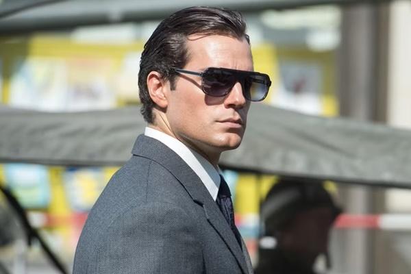 Impian Henry Cavill Jadi James Bond Pupus, Ini Tiga Aktor Muda Calon Agen 007. (FOTO: WARNER BROS.) 