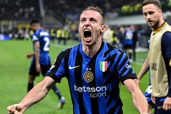 Gelandang Inter Milan, Davide Frattesi yang masuk radar MU pada bursa transfer musim panas ini (Foto: Sportsmole) 