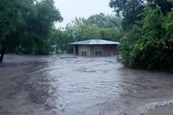 Banjir di Kerville, Texas pada 4 Juli 2025. (FOTO: FACEBOOK) 