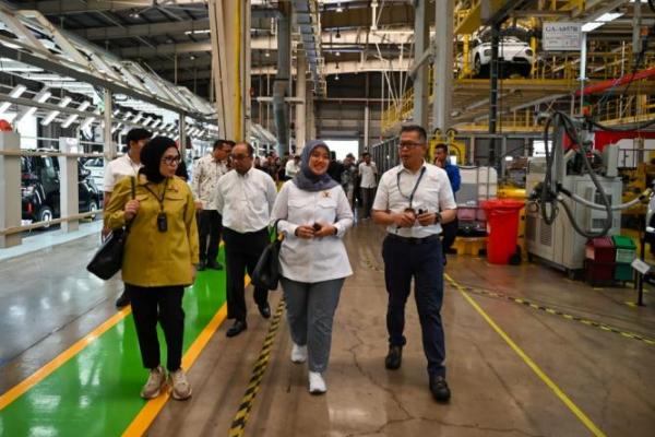 DPR Harap Wuling Genjot Produksi hingga Penuhi Kuota
