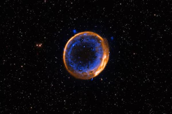 Sisa supernova SNR 0509-67.5 dilihat dari Teleskop Sangat Besar milik European Southern Observatory, dalam gambar selebaran tidak bertanggal yang diperoleh Reuters pada 2 Juli 2025. Handout via REUTERS 