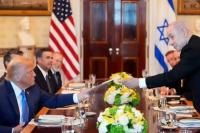 Donald Trump dan Benjamin Netanyahu bahas gencatan senjata Gaza dan relokasi Palestina di Gedung Putih. (FOTO: REUTERS)