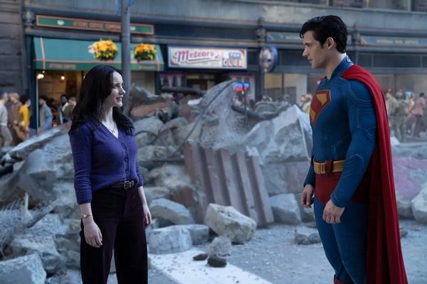 Beginilah Adegan Pasca-Kredit Superman ala Sutradara James Gunn