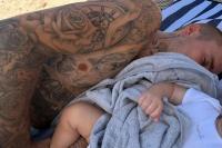Justin Bieber Peluk Putranya Jack Blues Liburan di Italia Usai Rilis SWAG