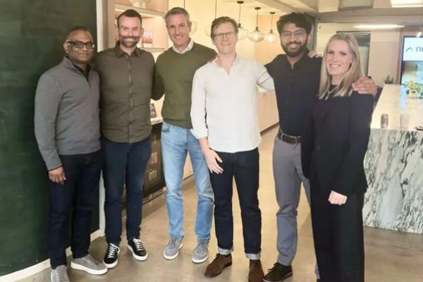 Kristin Cabot, yang baru-baru ini terlihat berselingkuh dengan CEO Astronomer Andy Byron (terlihat di atas), tampaknya menikah dengan CEO lain. (FOTO: BAIN CAPITAL VENTURES) 