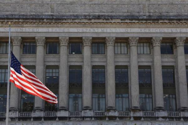 Tampilan umum kantor pusat Departemen Pertanian AS di Washington, AS, 23 April 2025. REUTERS 
