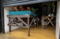Badai Tropis Wipha Menerjang Vietnam; Banjir dan Tanah Longsor Mengancam